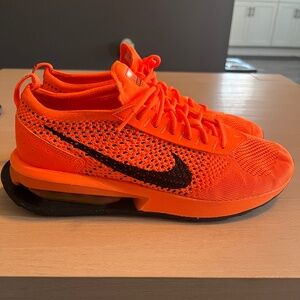 Nike Air Max Flyknit Racer size 8